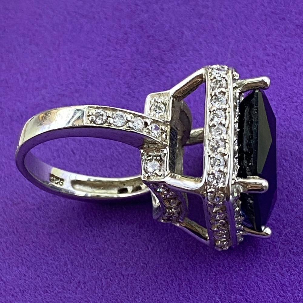 💛 Vintage Sterling Silver Dark Blue & White CZ Cocktail Ring | Bold Statement - Picture 9 of 10